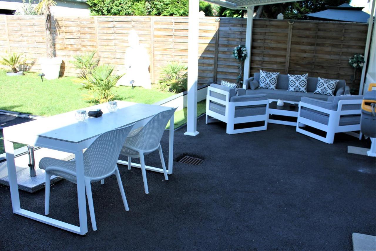 The White Home Broadway Love Room Châteauroux Exteriör bild