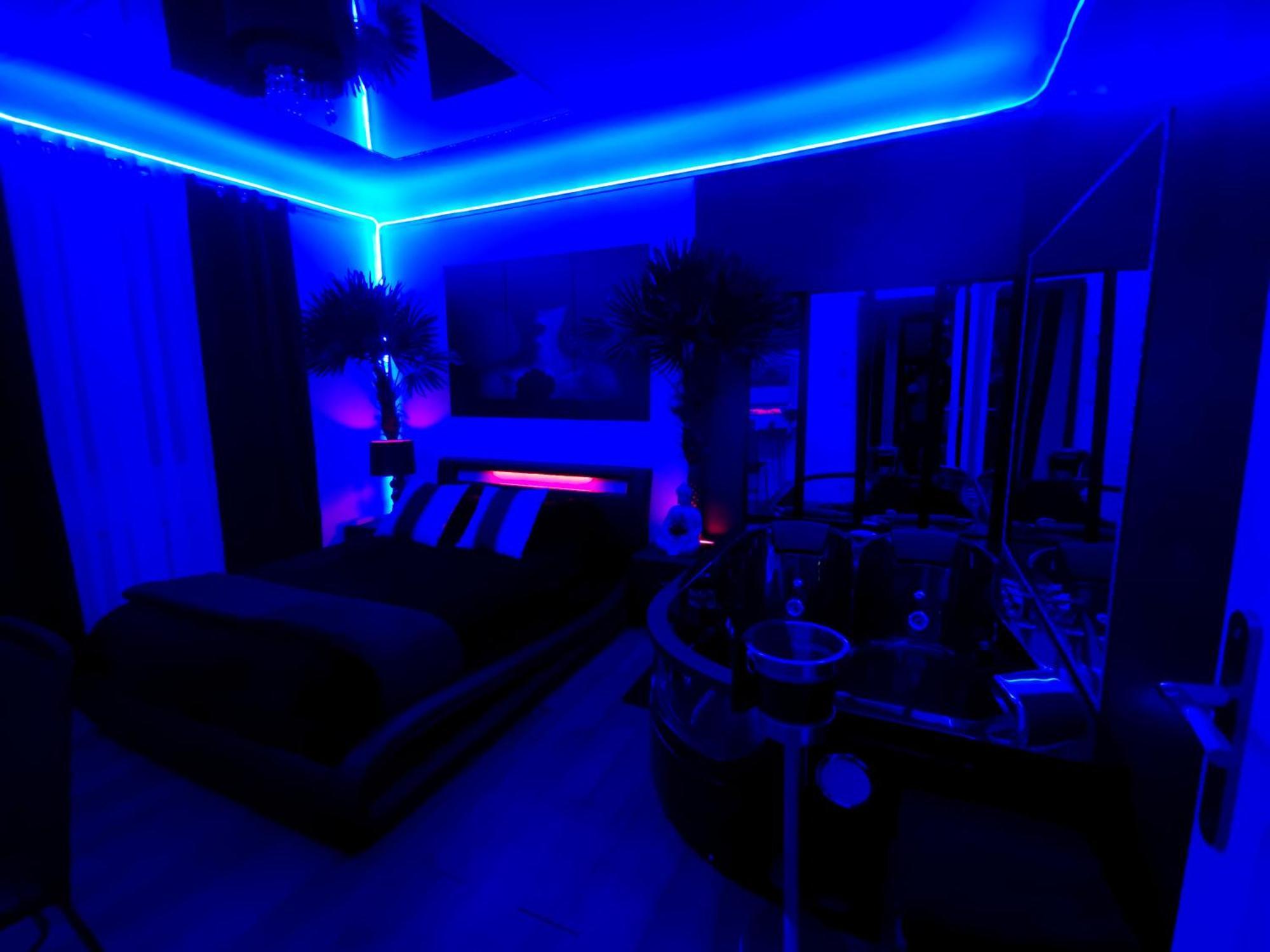 The White Home Broadway Love Room Châteauroux Exteriör bild